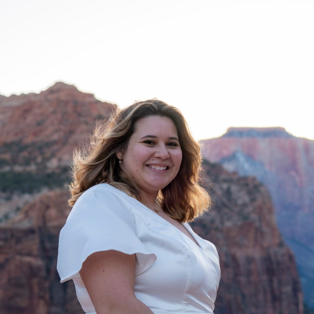Meet your Posher, Alicia